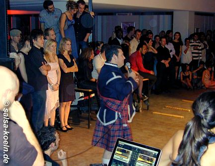 K�ln: Salsa in der Uni-Mensa